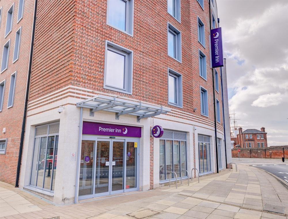 Premier Inn Portsmouth Dockyard in PORTSMOUTH - UK
