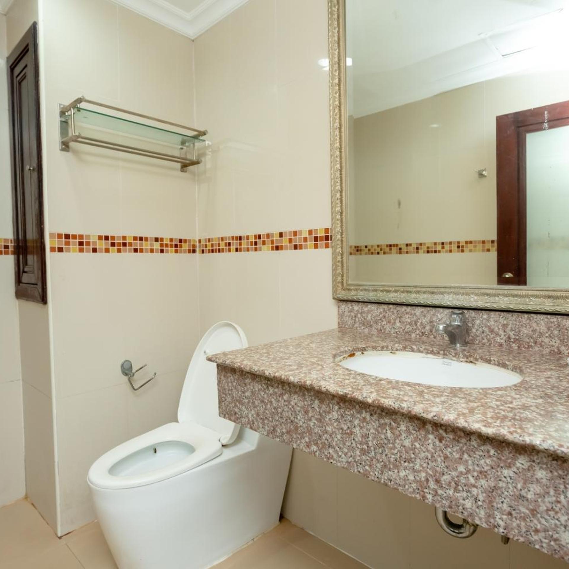 Ivory Palace Hotel 50/50