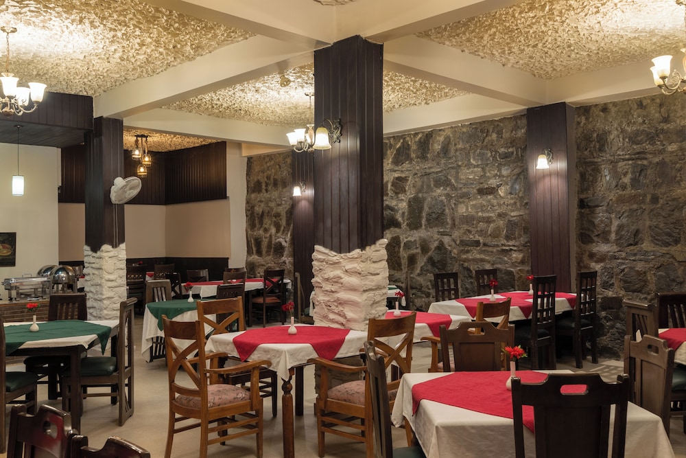 WoodSmoke resort &amp; Spa 32/50