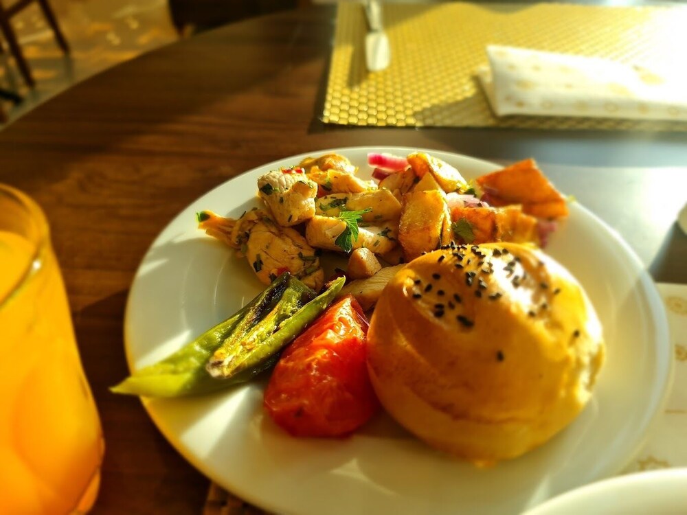 Golden Rose Hotel & Spa 17/32