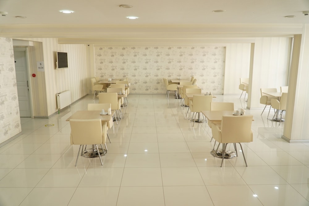 Otel Cinas 25/36