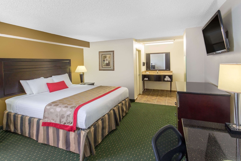 Ramada By Wyndham Ontario 11/31