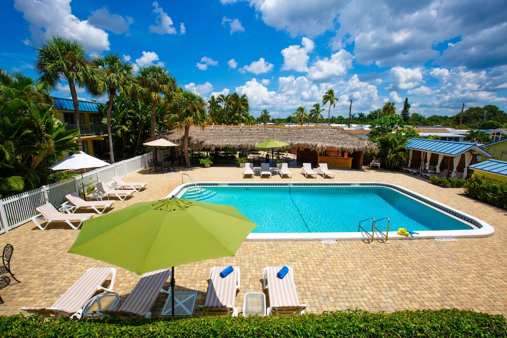 Naples Garden Inn 34/57