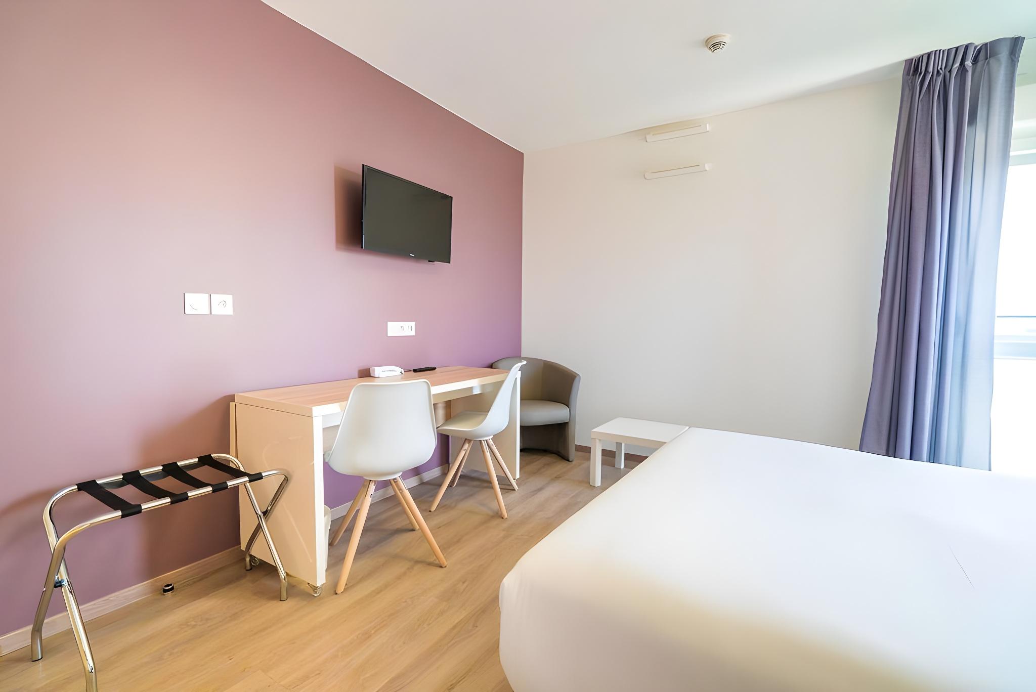 Studio, Double Bed, River View, Sofa, Terrace