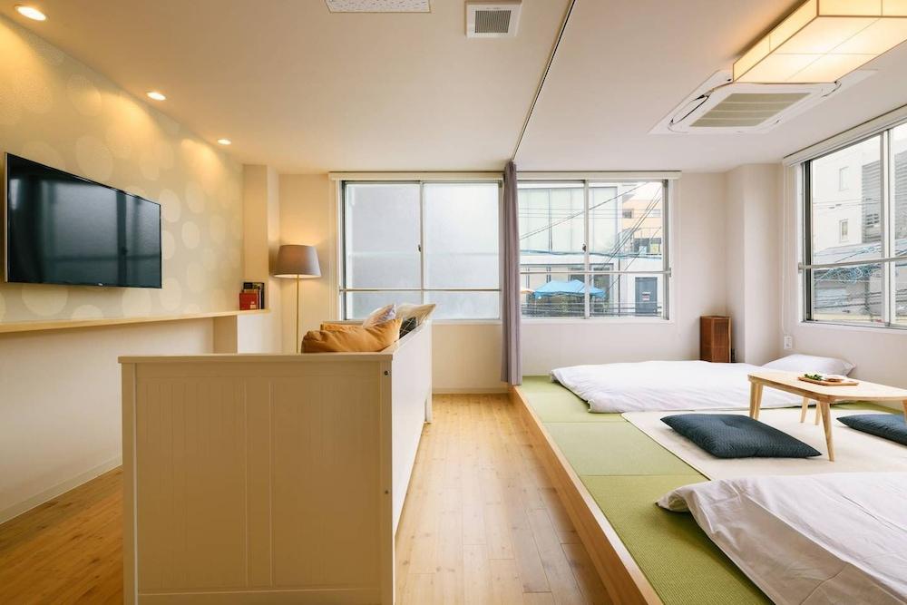 Family, Studio, Suite, Multiple Beds, Kitchen