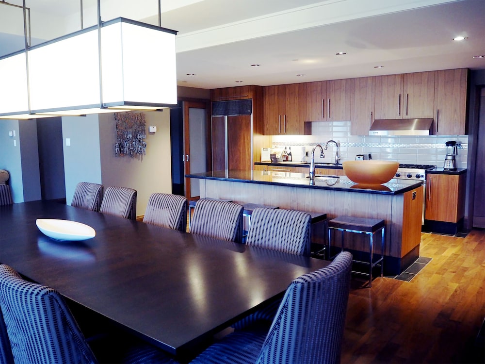 Four Seasons Resort Whistler 92/100