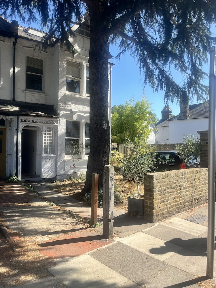 Kew Rooms 34/49