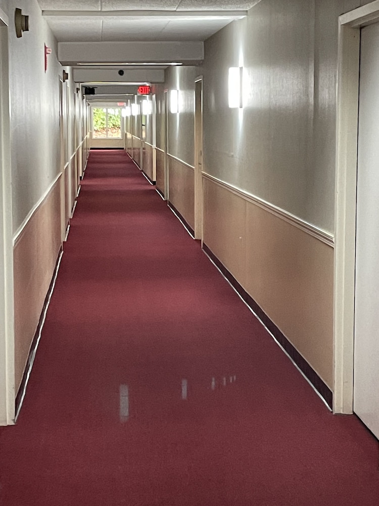 Gold Star Inn Suites 21/40