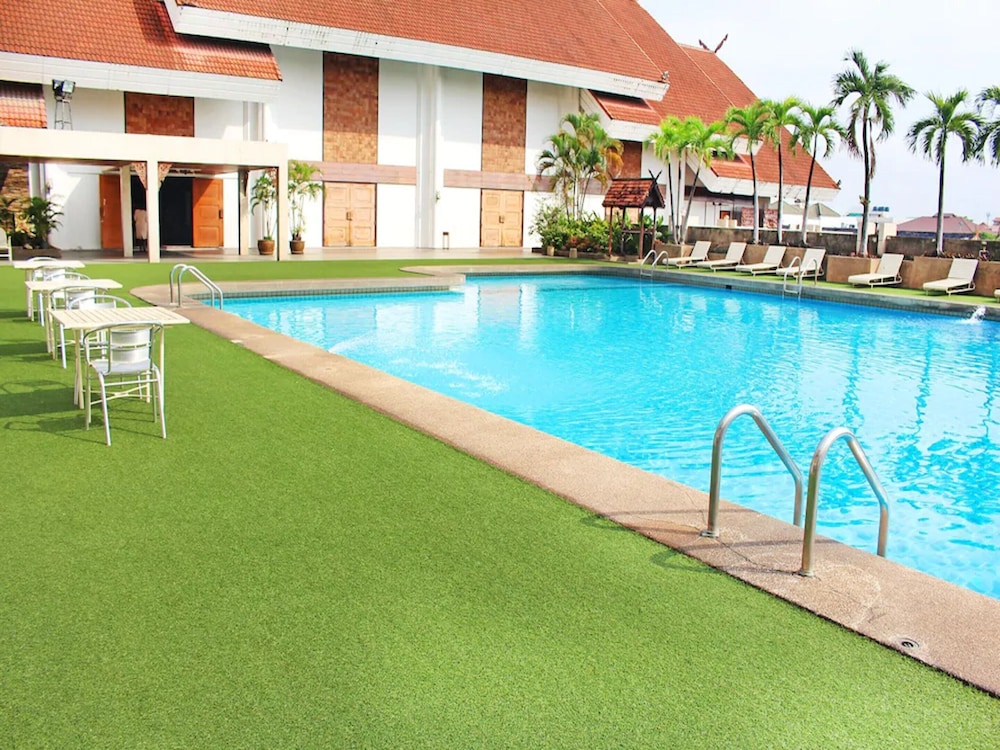 Chiang Mai Orchid Hotel 6/64