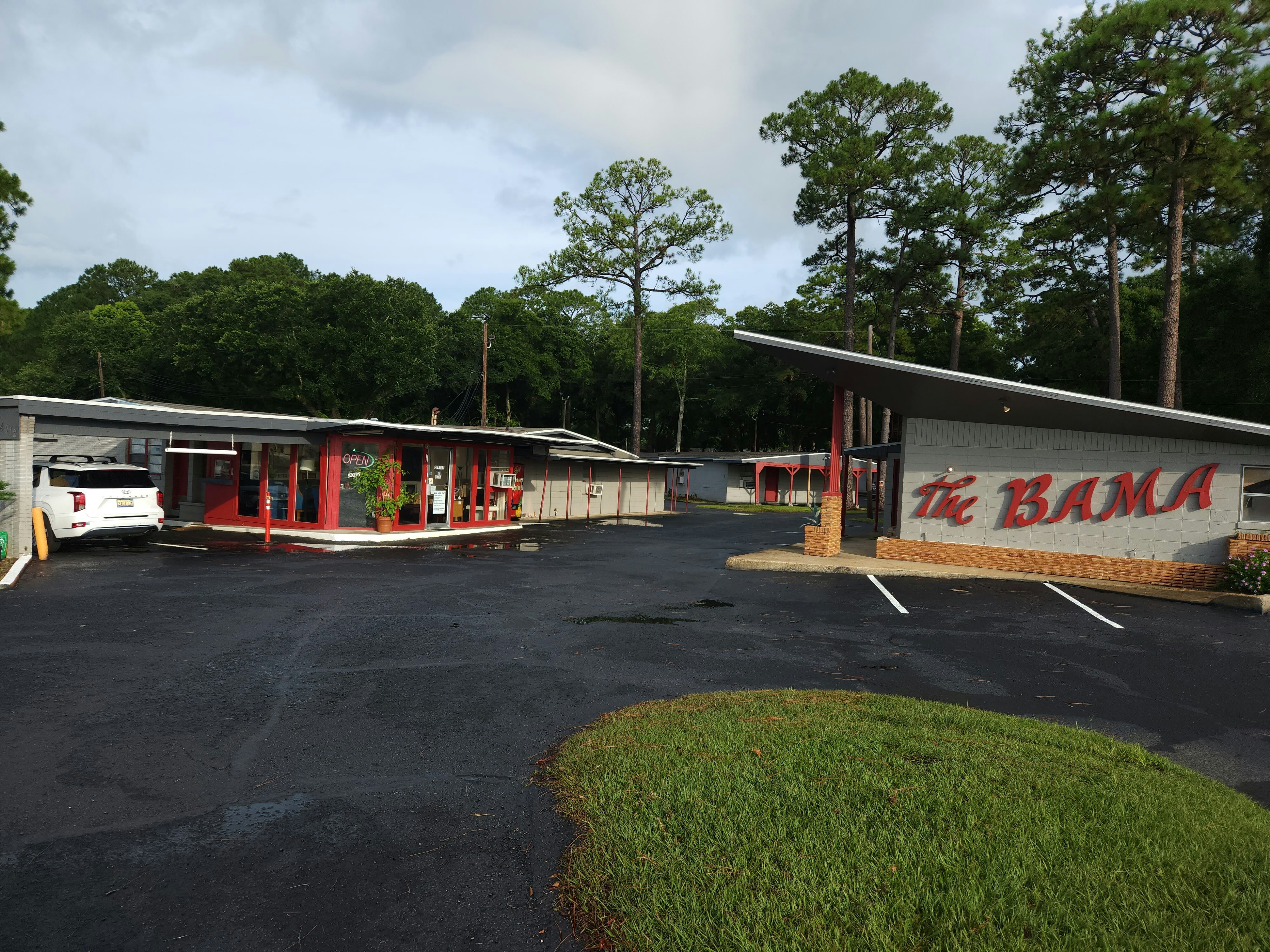 Bama Motel Mobile I-65 & US-90 38/48