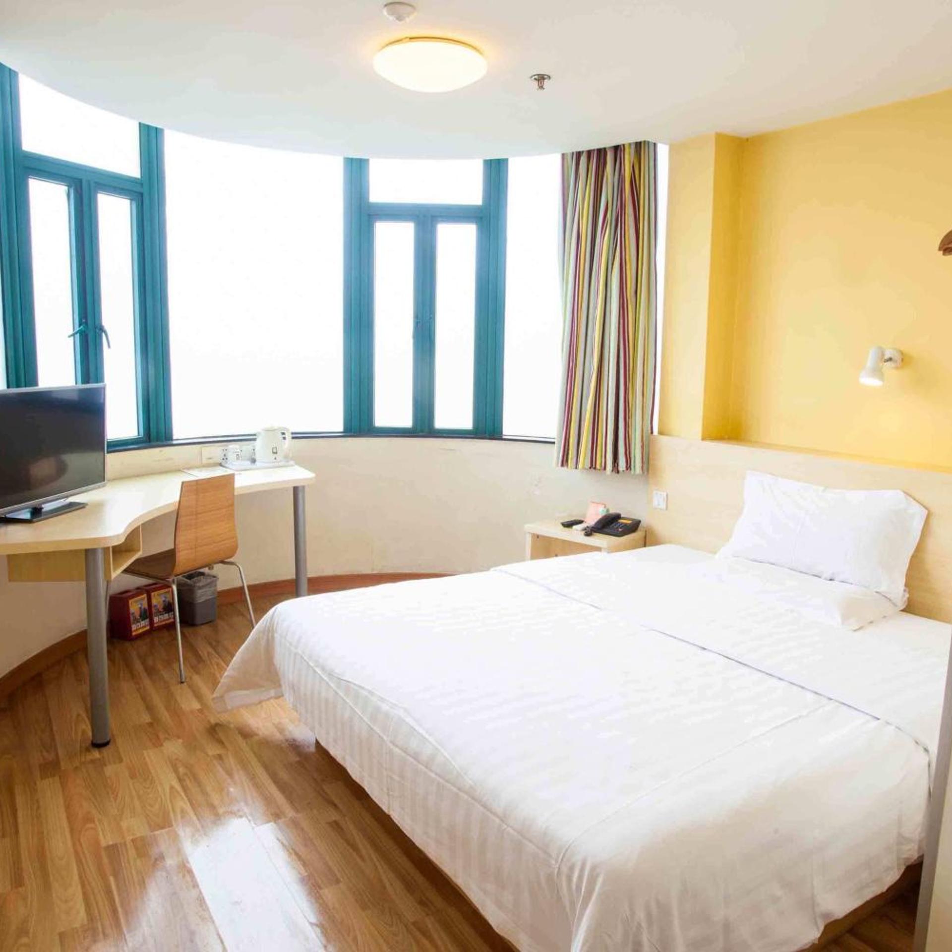 7 Days Inn (Ganzhou Ruijin Hongdu Square) 7/24