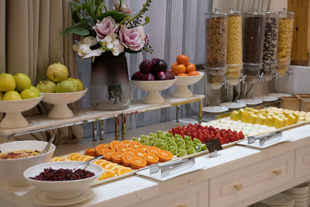 Lotte City Hotel Tashkent Palace 30/64