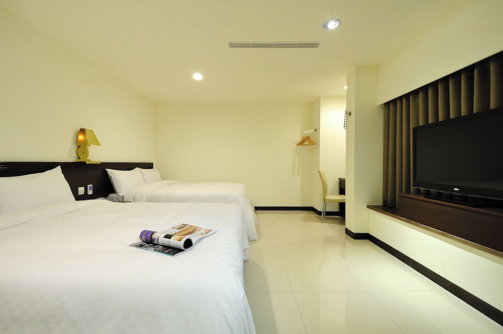 Bravo Hotel 13/43