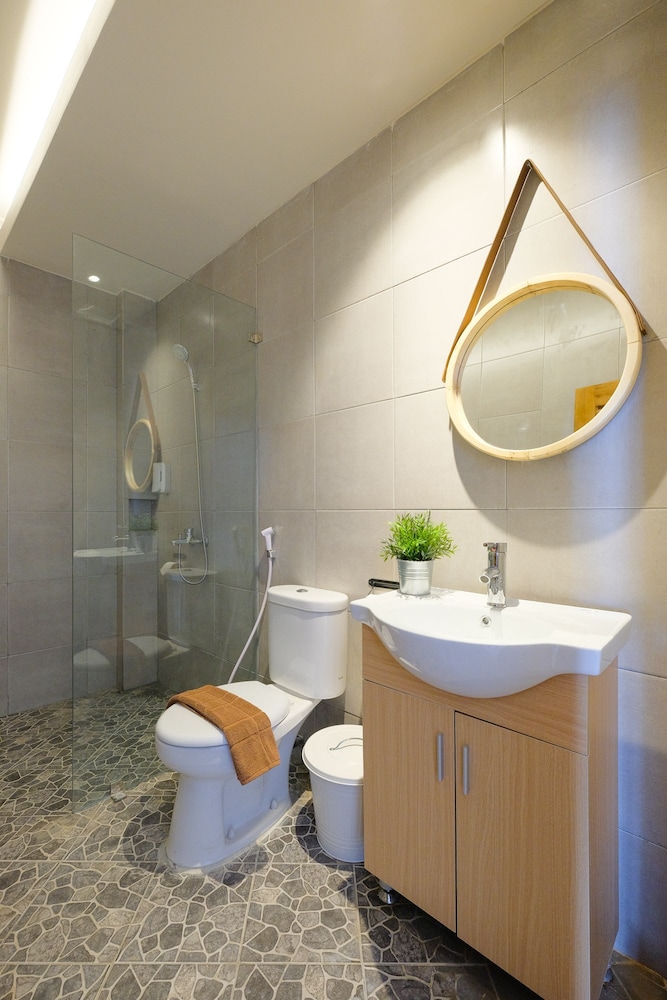 Lopi Hotel 35/36