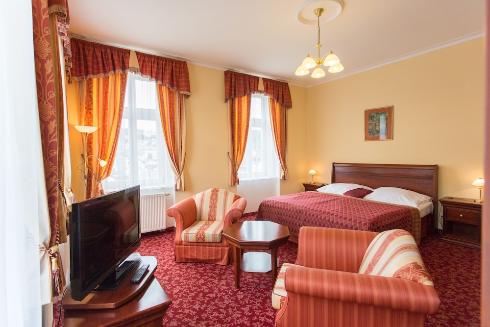 Ontario Hotel Garni 59/75