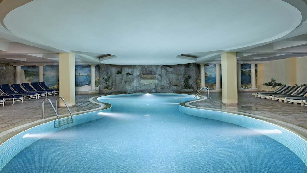 Ozkaymak Marina Hotel 72/98