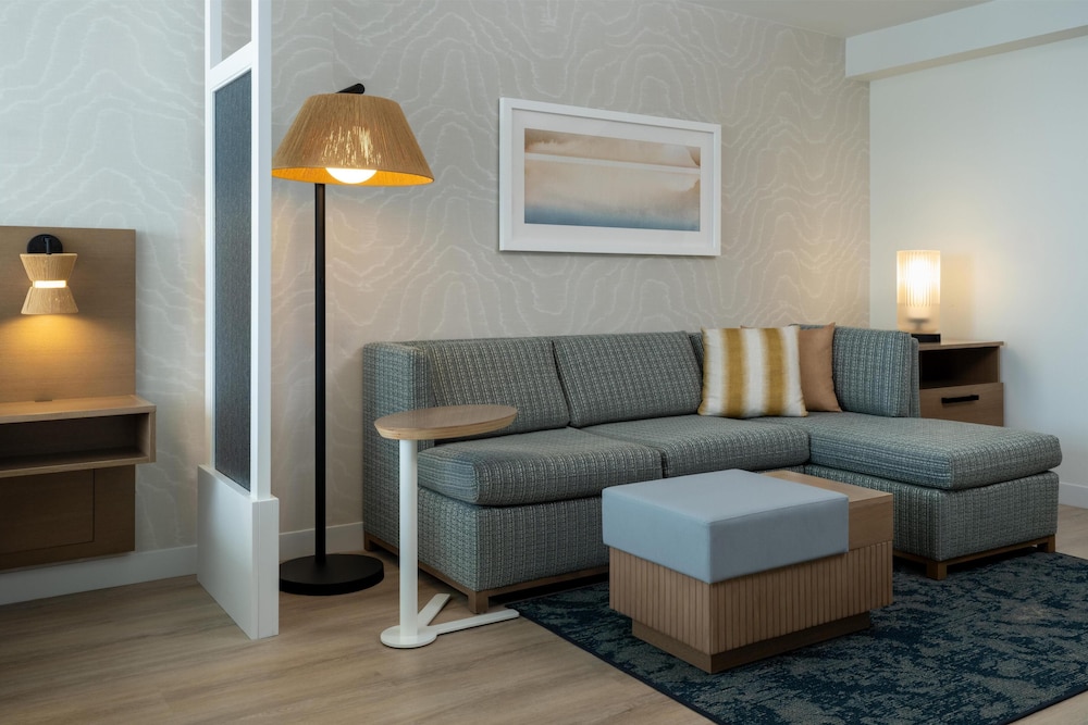Hyatt Place Coconut Point 41/64
