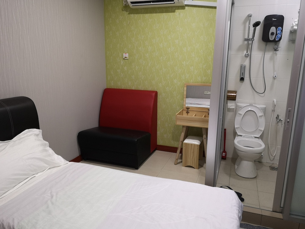 ROOM, TWIN BEDS, PRIVATE BATHROOM
