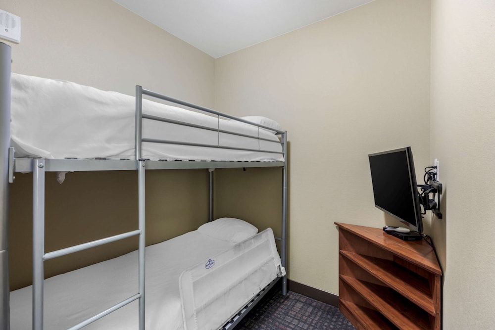 Comfort Suites Loveland 23/48