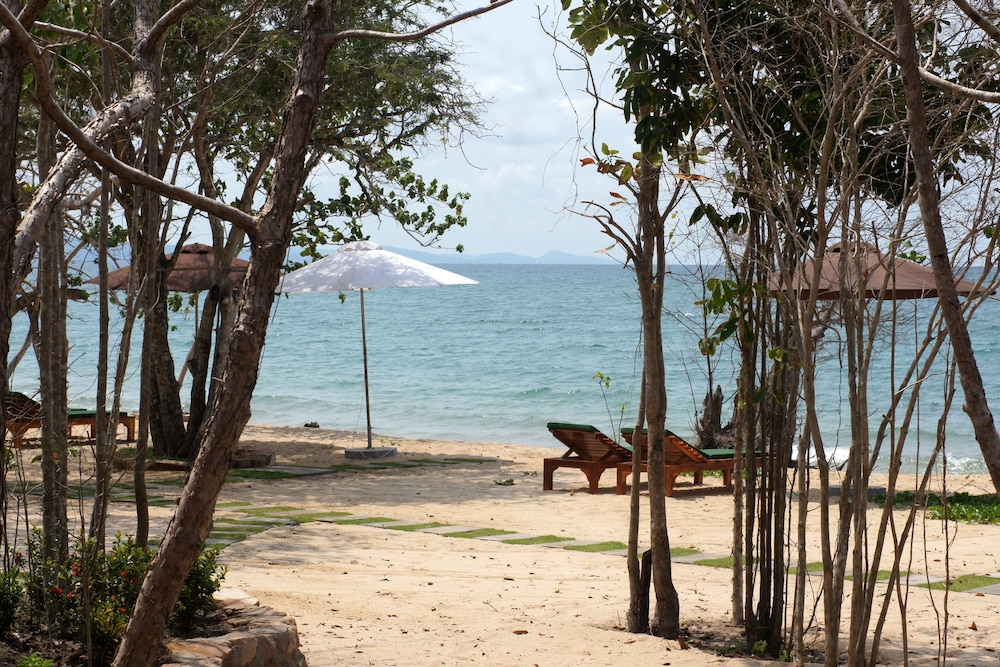 Gold Sand Beach Bungalow 26/41
