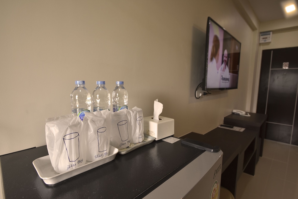 Gold Airport Suites 35/66