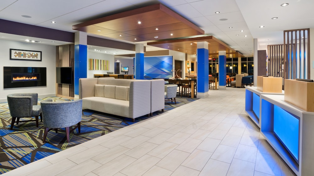 Holiday Inn Express Suites Medina 9/46