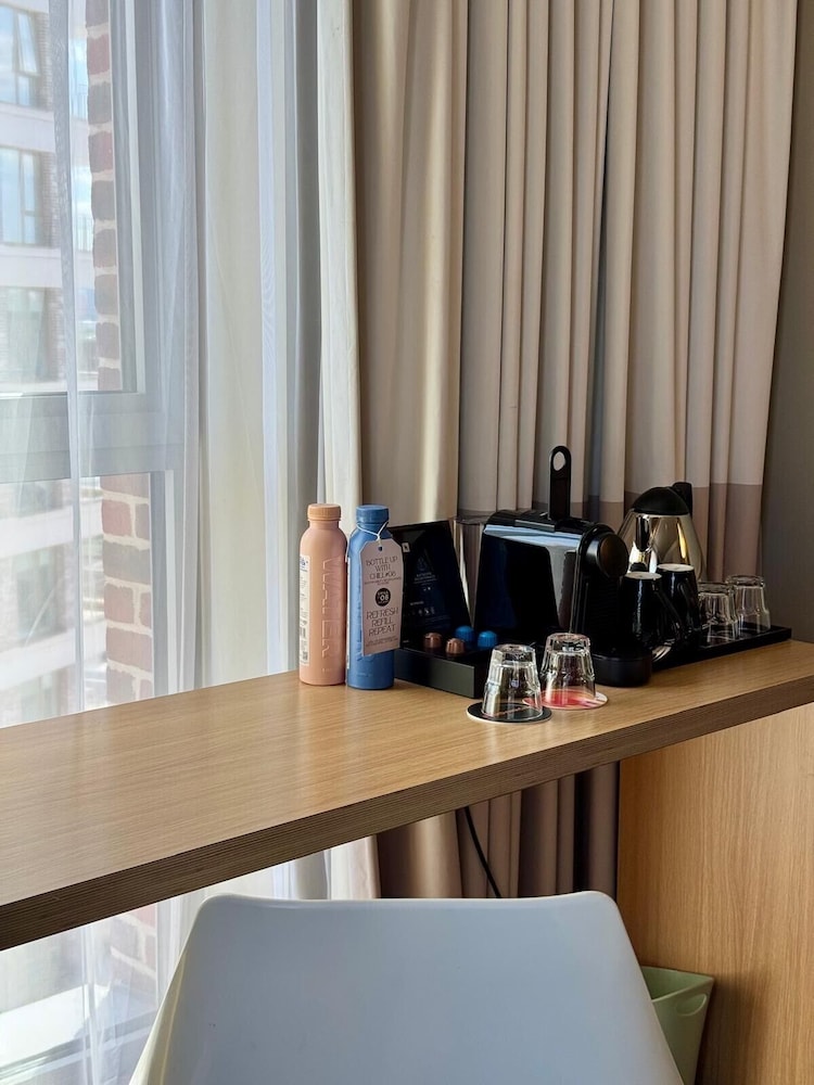 Ibis London Canning Town 56/66
