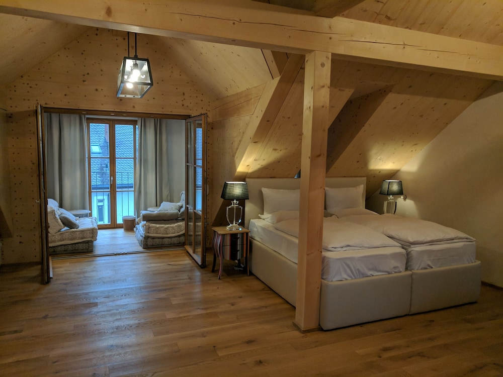 Design, Studio, Suite, Twin Beds, Sofa