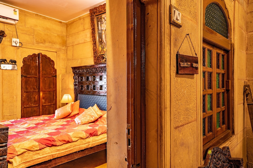 Garh Jaisal Haveli Hotel 8/37