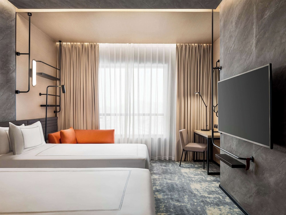 2 BEDROOMS, DELUXE, APARTMENT