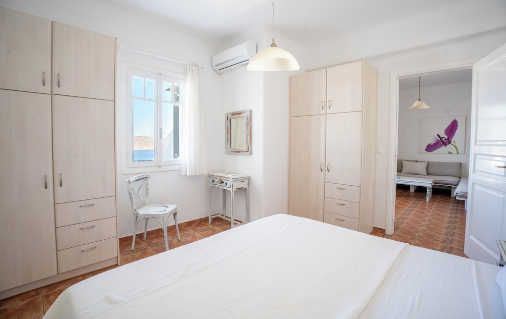 Yakinthos Residence 17/50