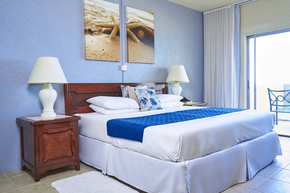 Sunswept Beach Hotel 6/44