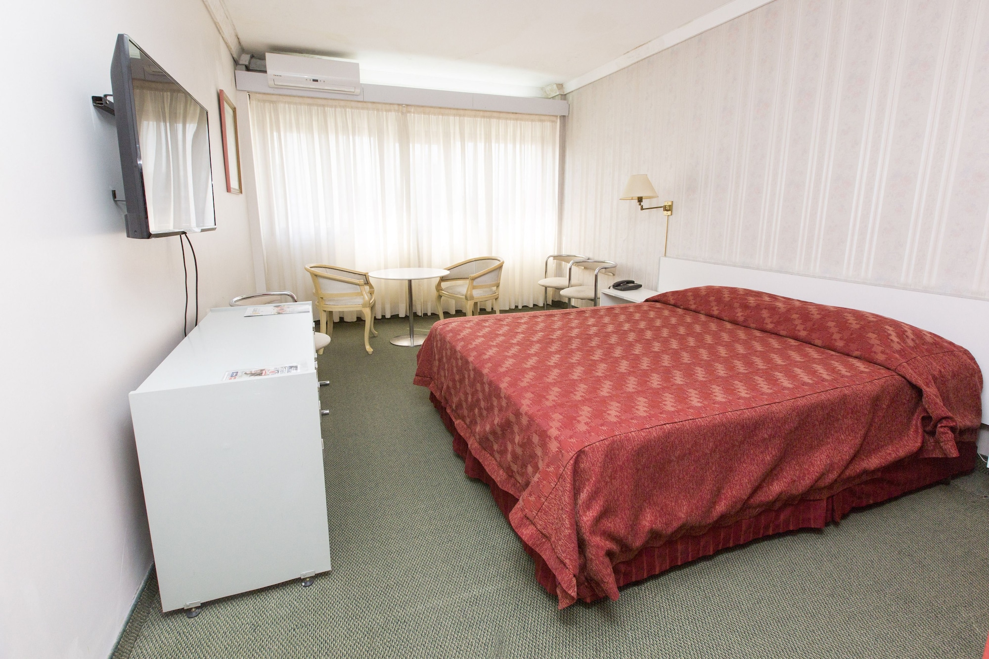 COMFORT, STUDIO, SUITE