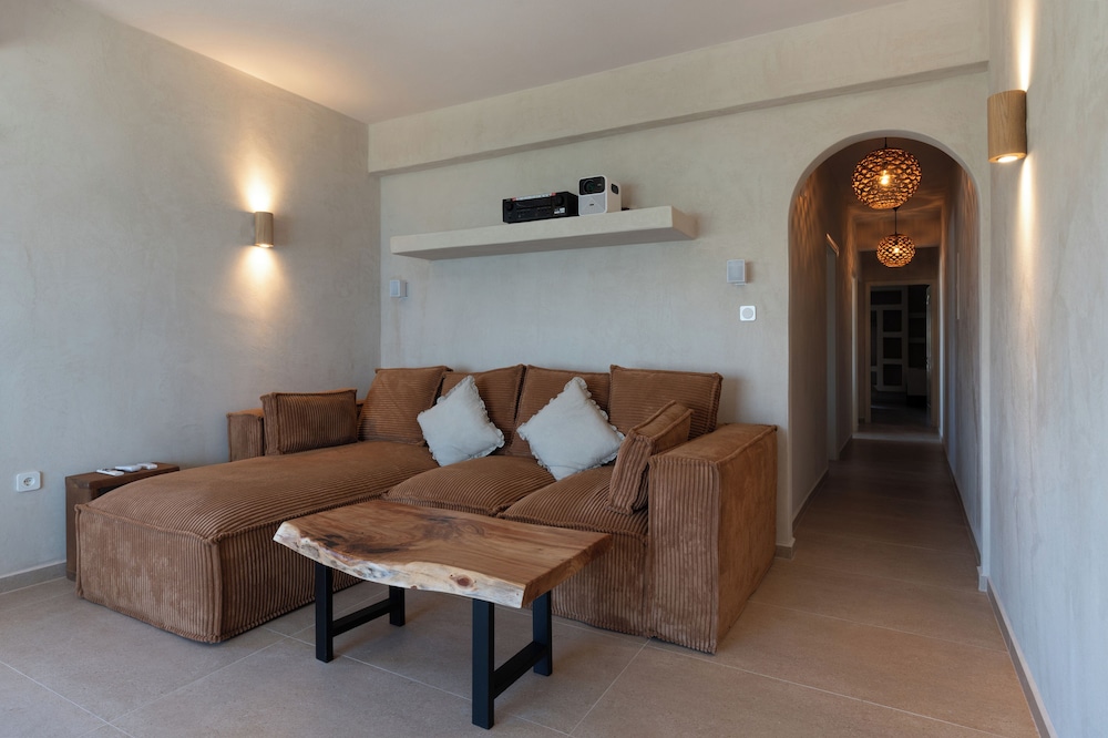 Krios Luxury Suites 28/50