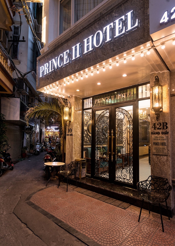 Prince Ii Hotel 52/56