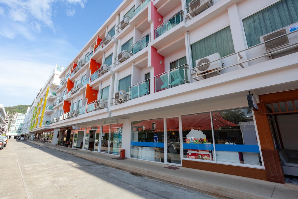 Baumancasa Beach Resort in KARON BEACH