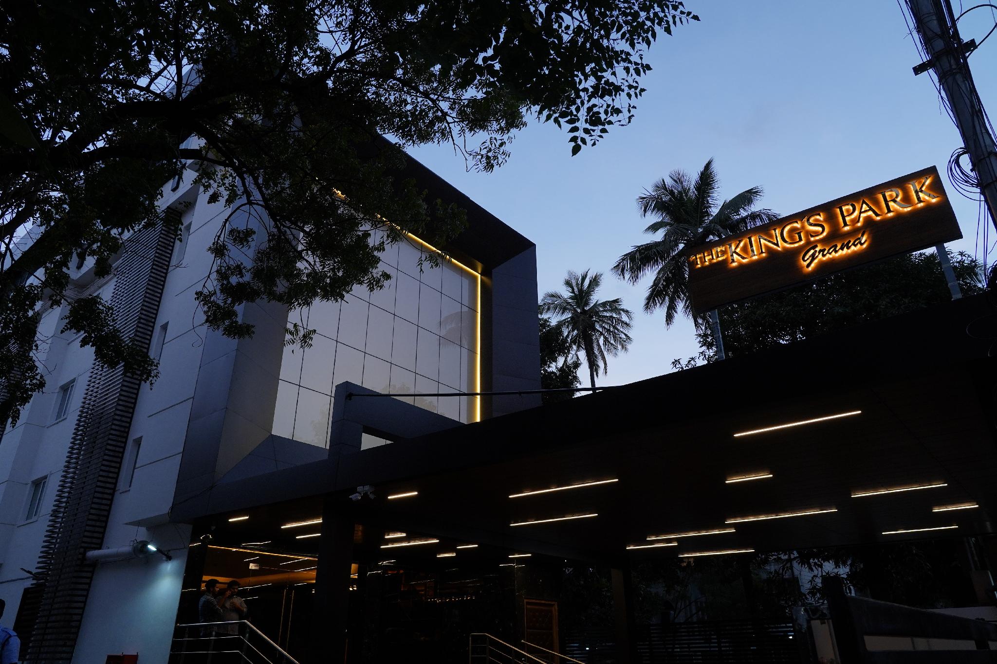 The Kings Park Grand - Near US Consulate 3/24