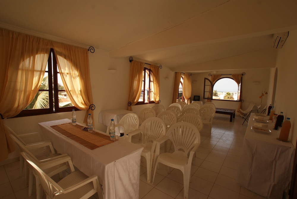 Le Residence Hotel 38/50