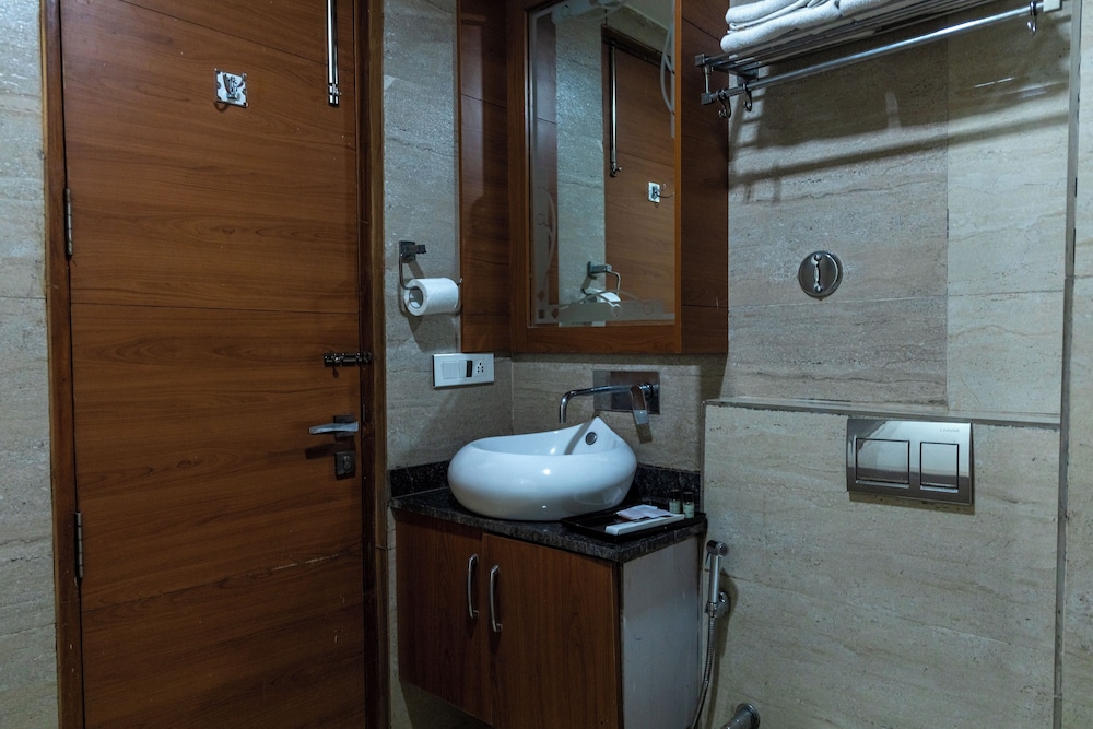 Hotel Platinum Palace 50/50