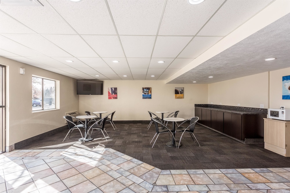 Motel6 Great Falls, MT 37/55
