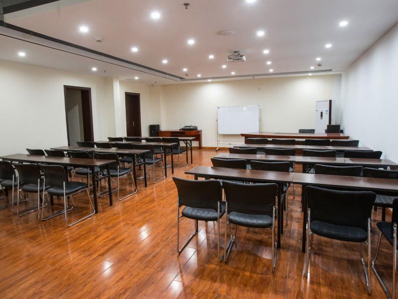 GreenTree Inn Linxi Pingyi Mengyang Road Express Hotel 34/37