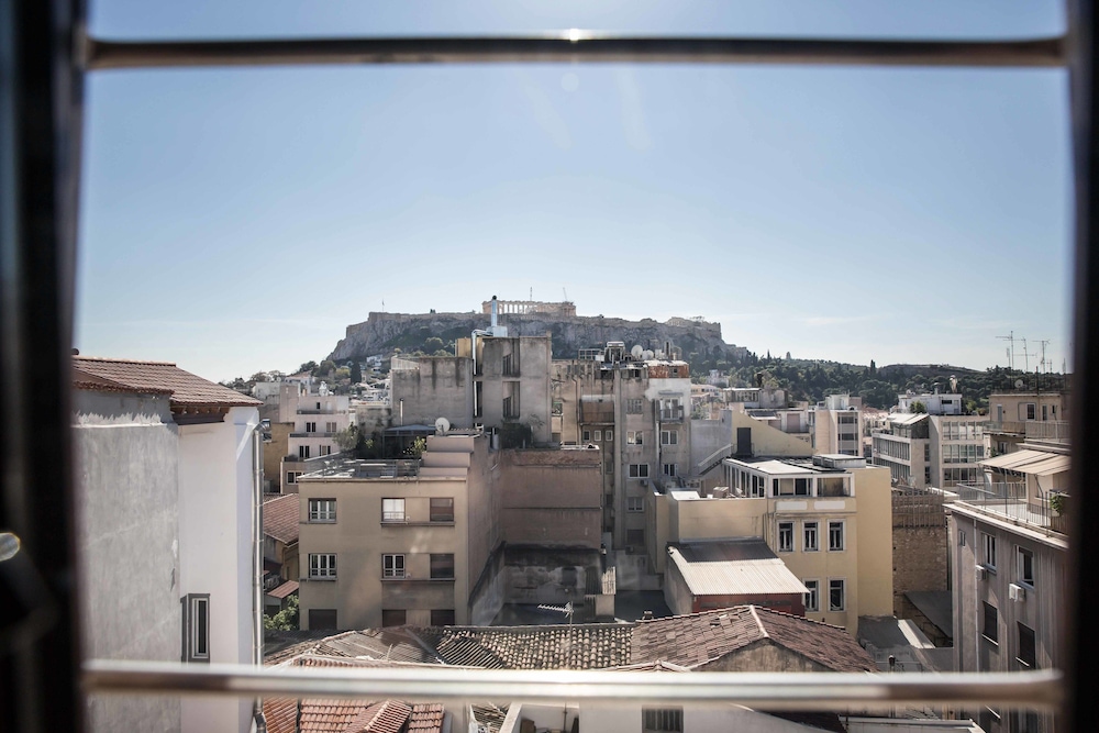 Tempi Hotel 3/38
