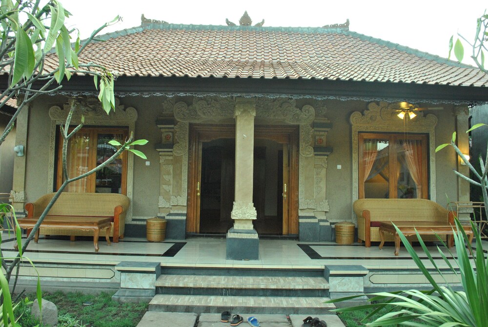 Trijaya Guest House 2/72