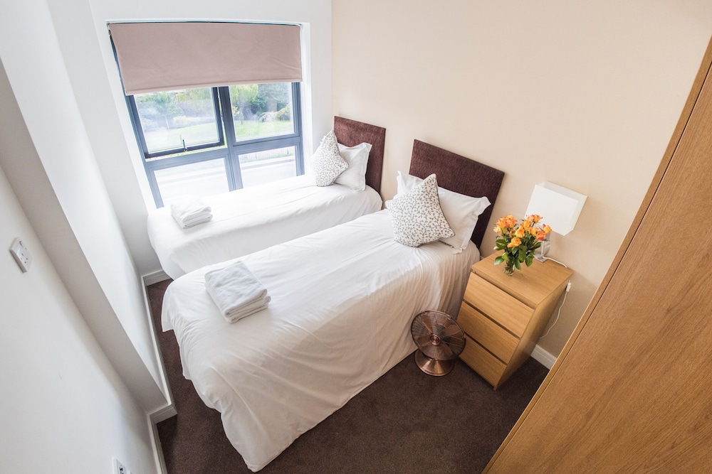 Ilford Tower Apartments 15/45