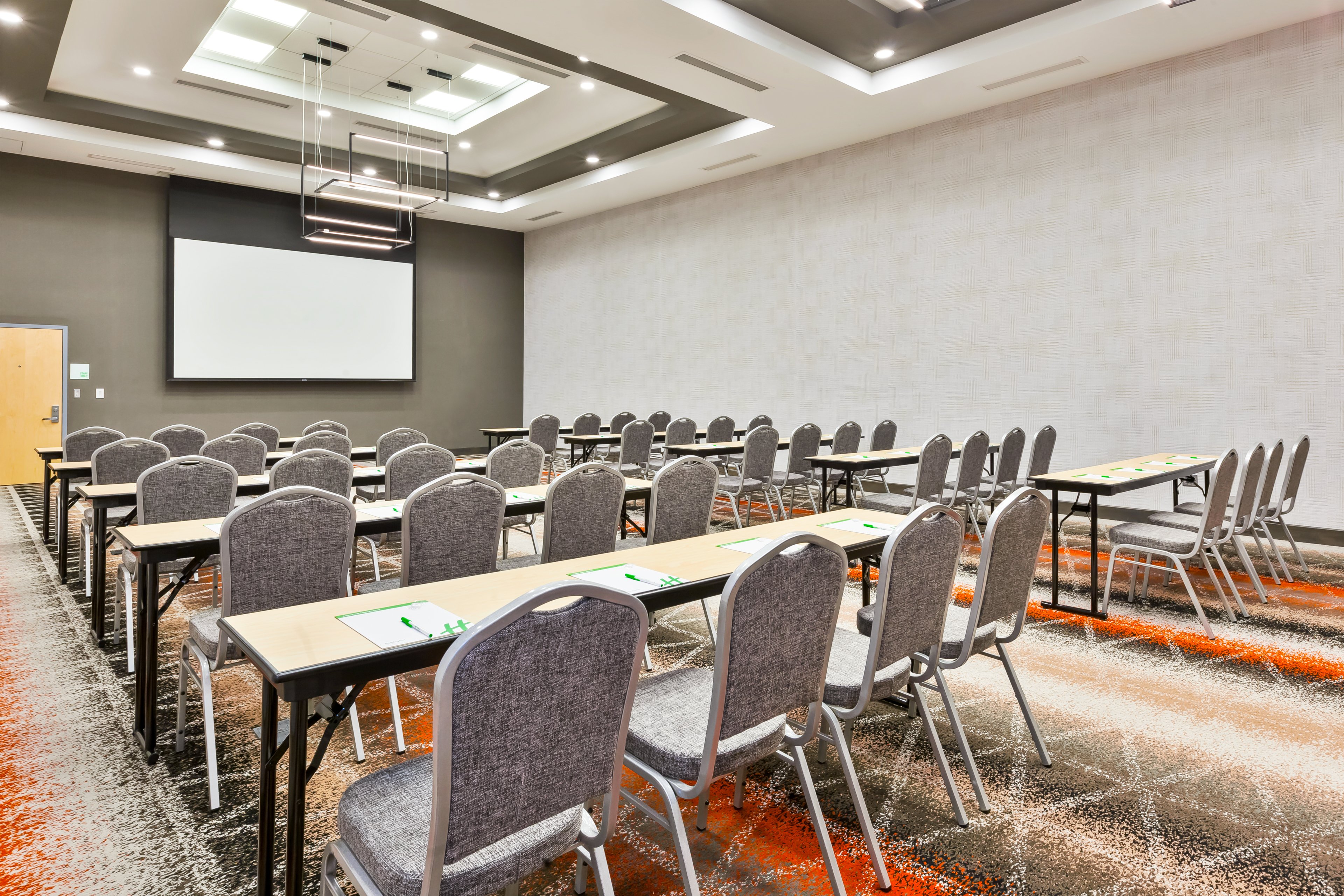 Holiday Inn & Suites Toledo Southwest - Perrysburg 54/59