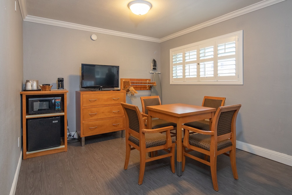 Soma Park Inn – Civic Center 30/50