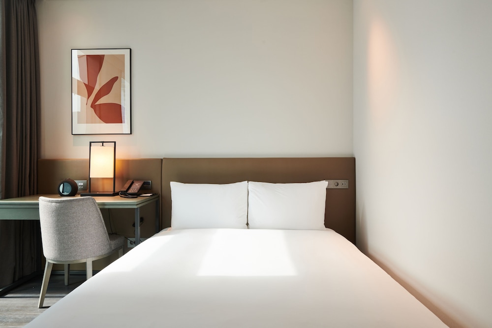 STANDARD, DOUBLE BED, RIVER VIEW, ACCESSIBLE
