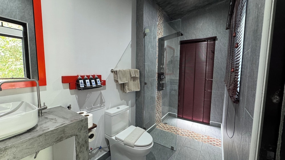 Pahili Pool Villas Koh Tao 50/50