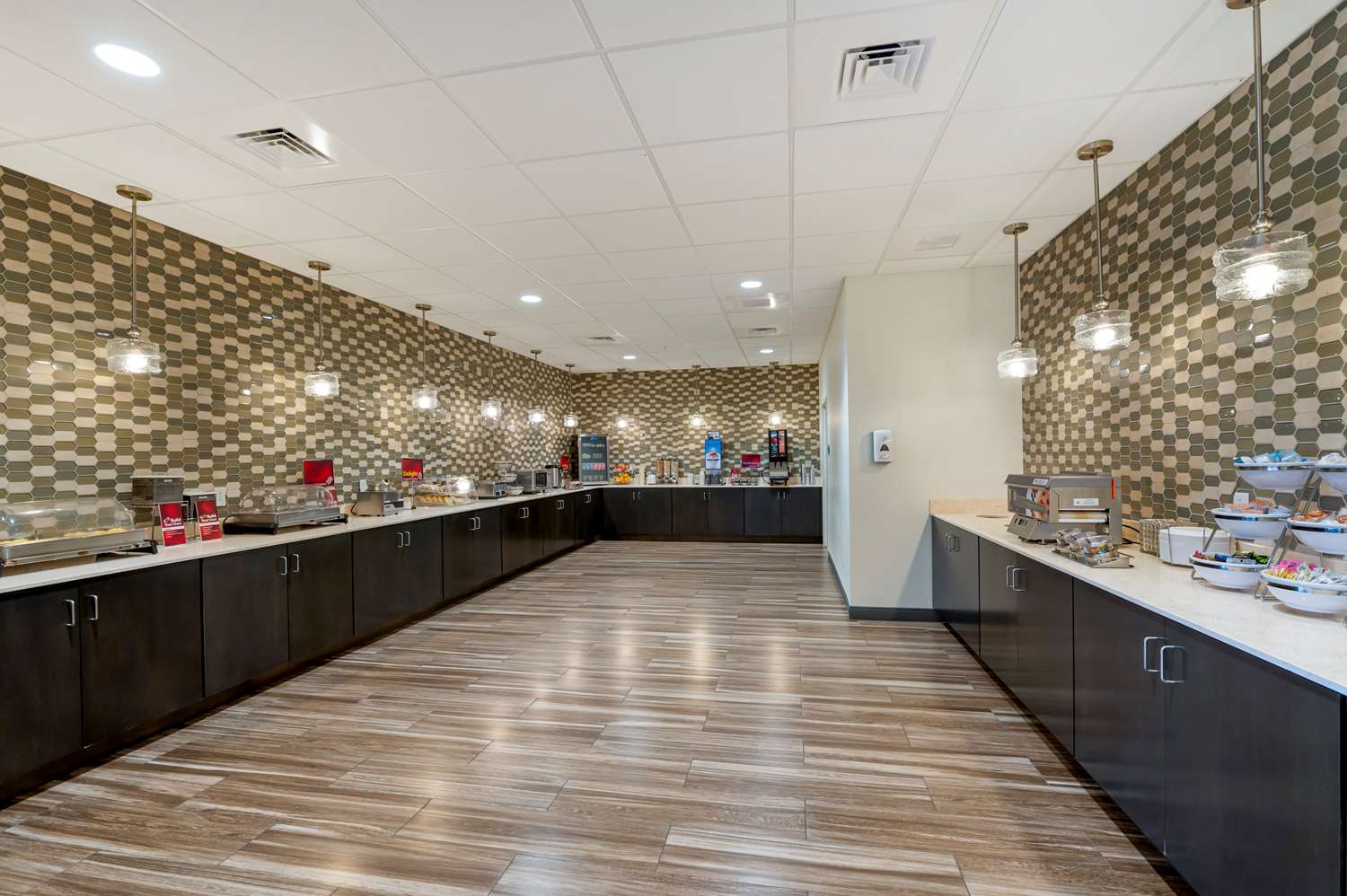 Best Western Plus Centralia Hotel & Suites 9/53