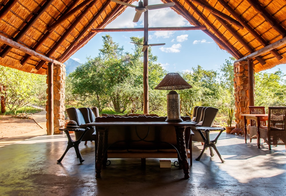Shikwari Bush Lodge &amp; Pangolin Bush Camp 19/50
